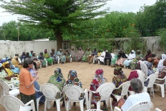 sr M. Regina nell'incontro con le famiglie